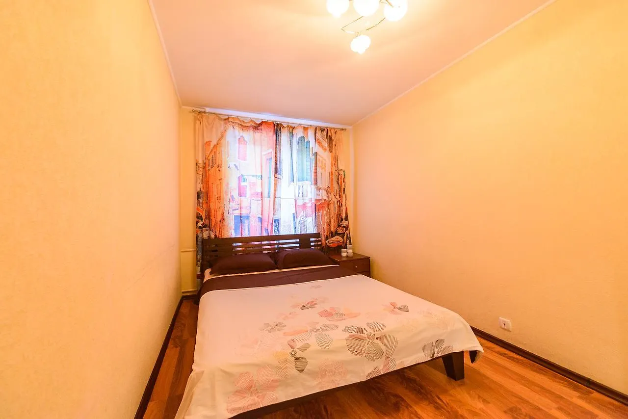 Apartment On Hryhoriia Chuprynky Kyiv
